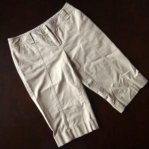 ELLE beige rolled hem Capri pants